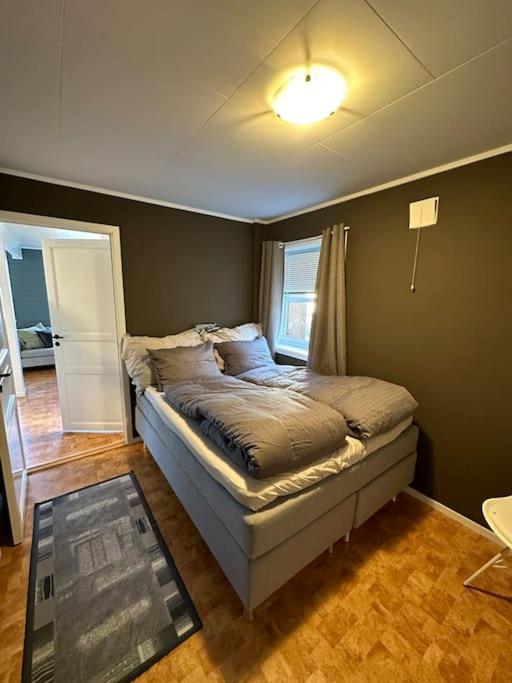 Leilighet I Rolig Gate Med Utsikt Og Gratis Parkering Tromso Luaran gambar